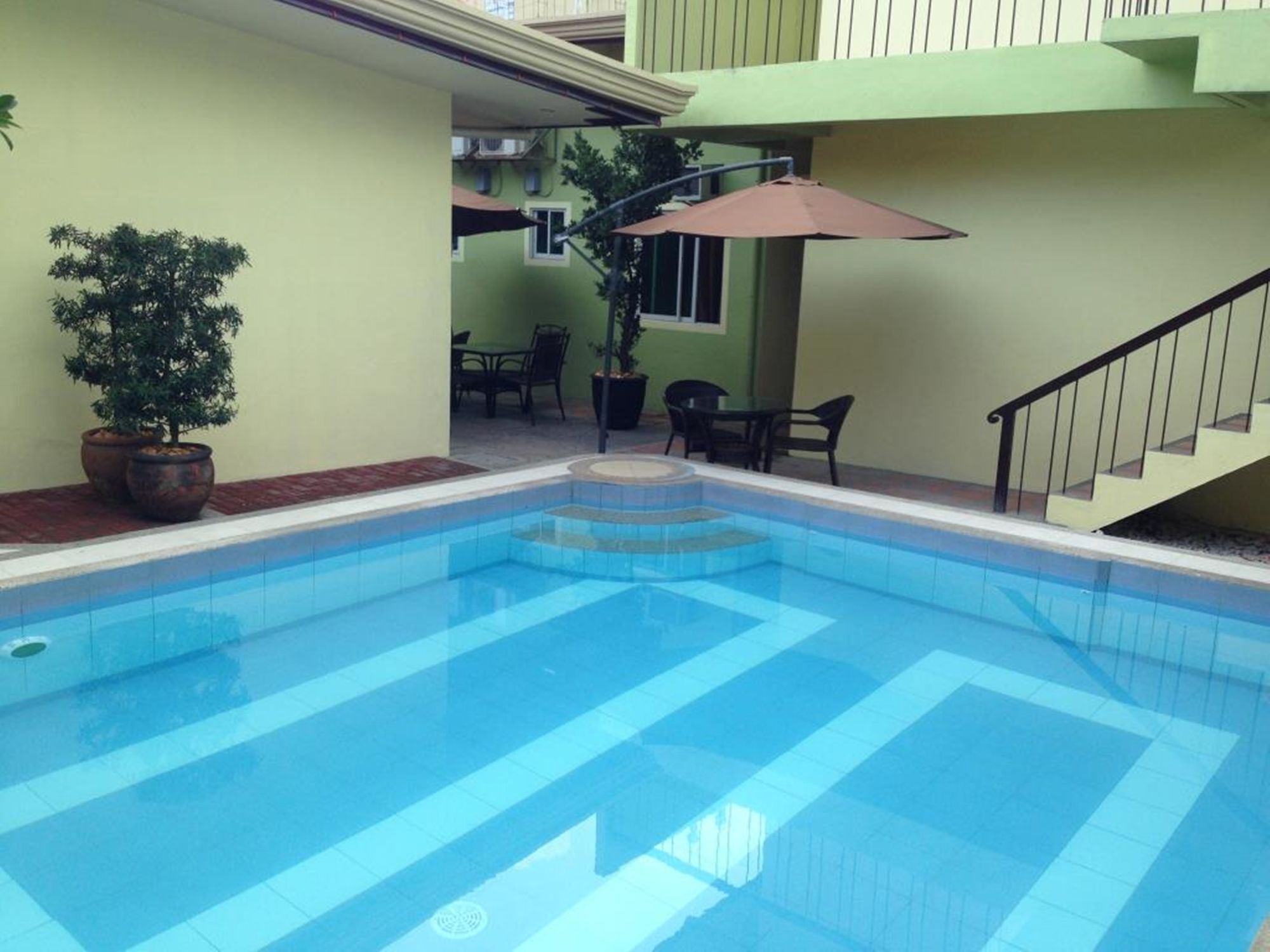 Sun Moon Poolside Hotel อังเฮเลส ภายนอก รูปภาพ